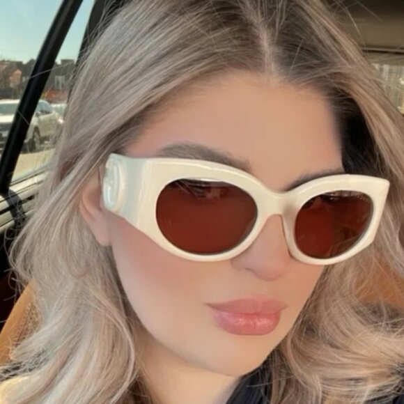 NEW GUCCI OVAL SUNGLASSES, AUTHENTIC WOMEN SUNGLASSES GUCCI - Picture 1 of 15